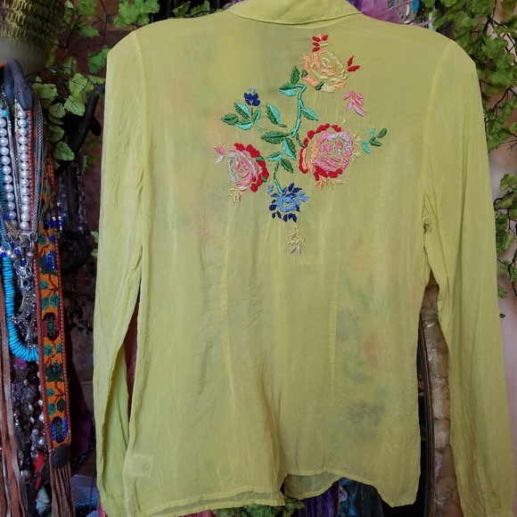 JOHNNY WAS VINTAGE BLOUSE. - Picture 3 of 5